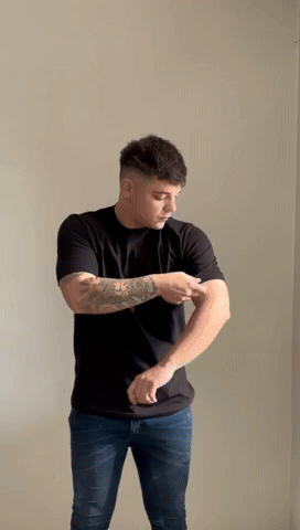 Pack x3+1 Remera de regalo Basicas ajustada en Pecho Suelta en abdomen - Fit Klaus